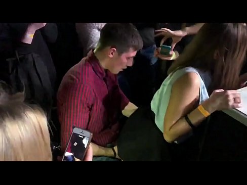 ❤️ Echter Sex in einem russischen Nachtclub. 18-jährige russische Mädchen in den Anus und Vagina gefickt in einem Nachtclub Porno fb bei porn de.kassa-standupbar.ru ❤